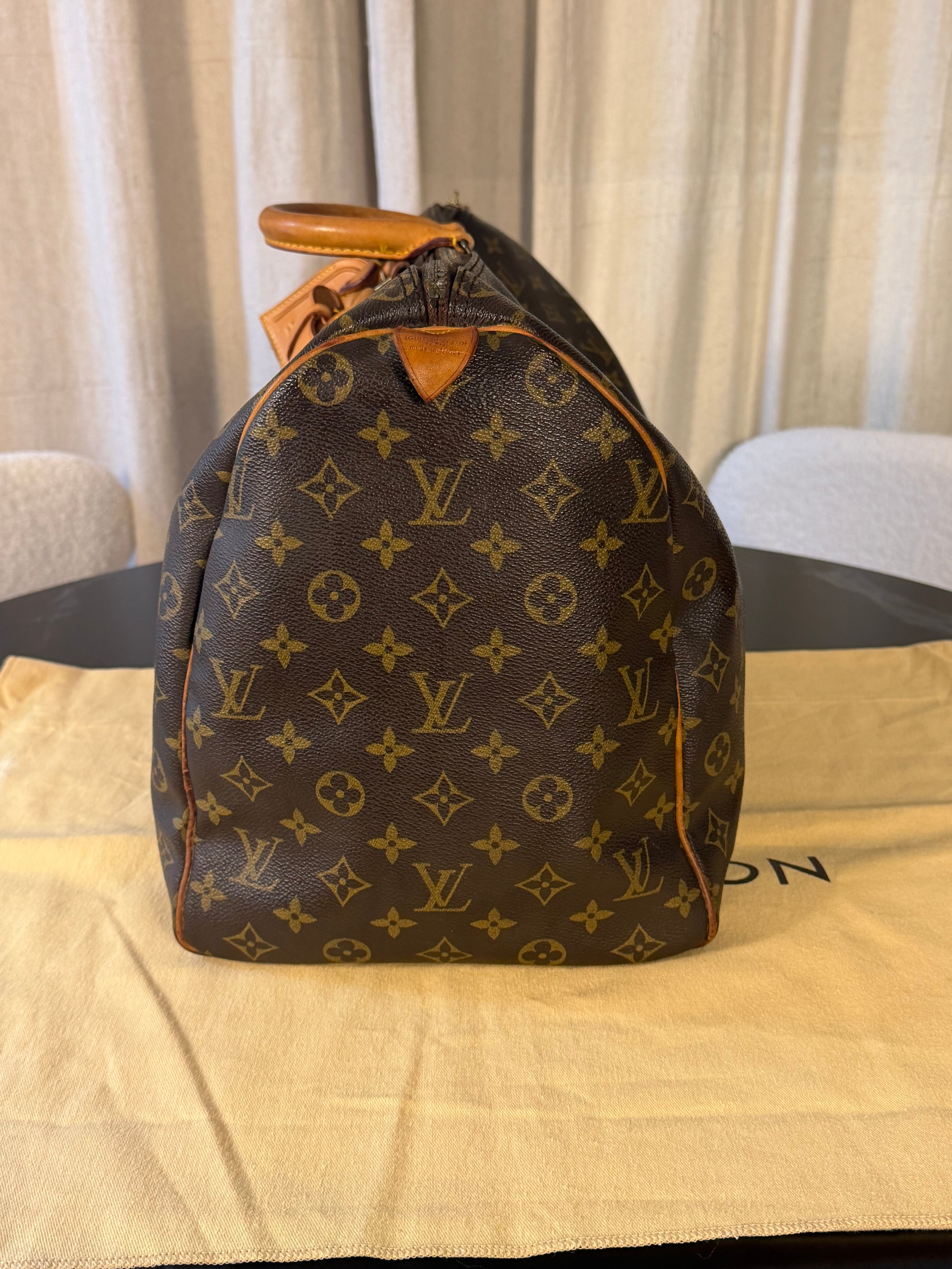 Louis Vuitton Pre-loved Keepall 50 Travel Bag