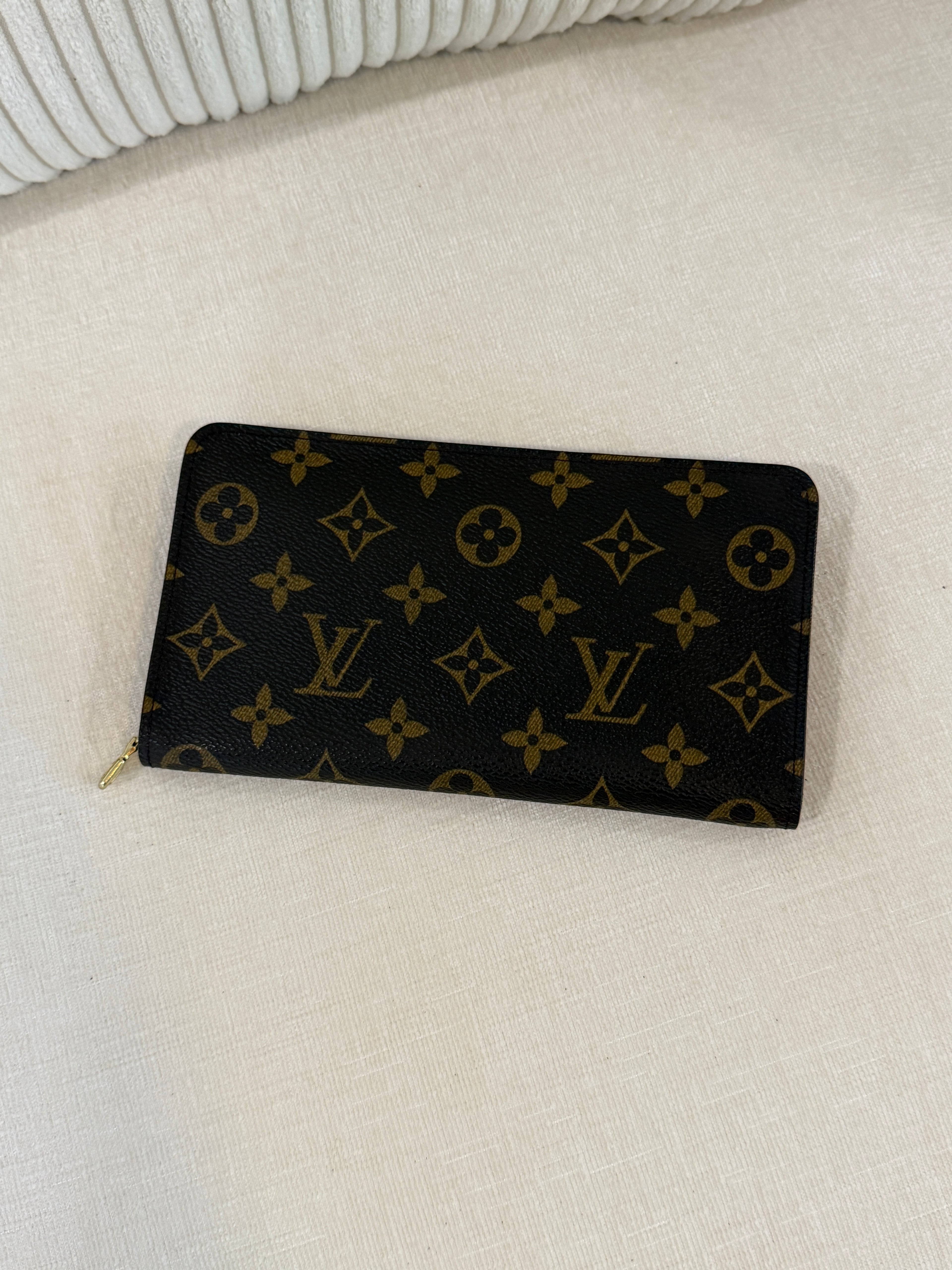 Louis Vuitton Vintage Long Zippy Wallet