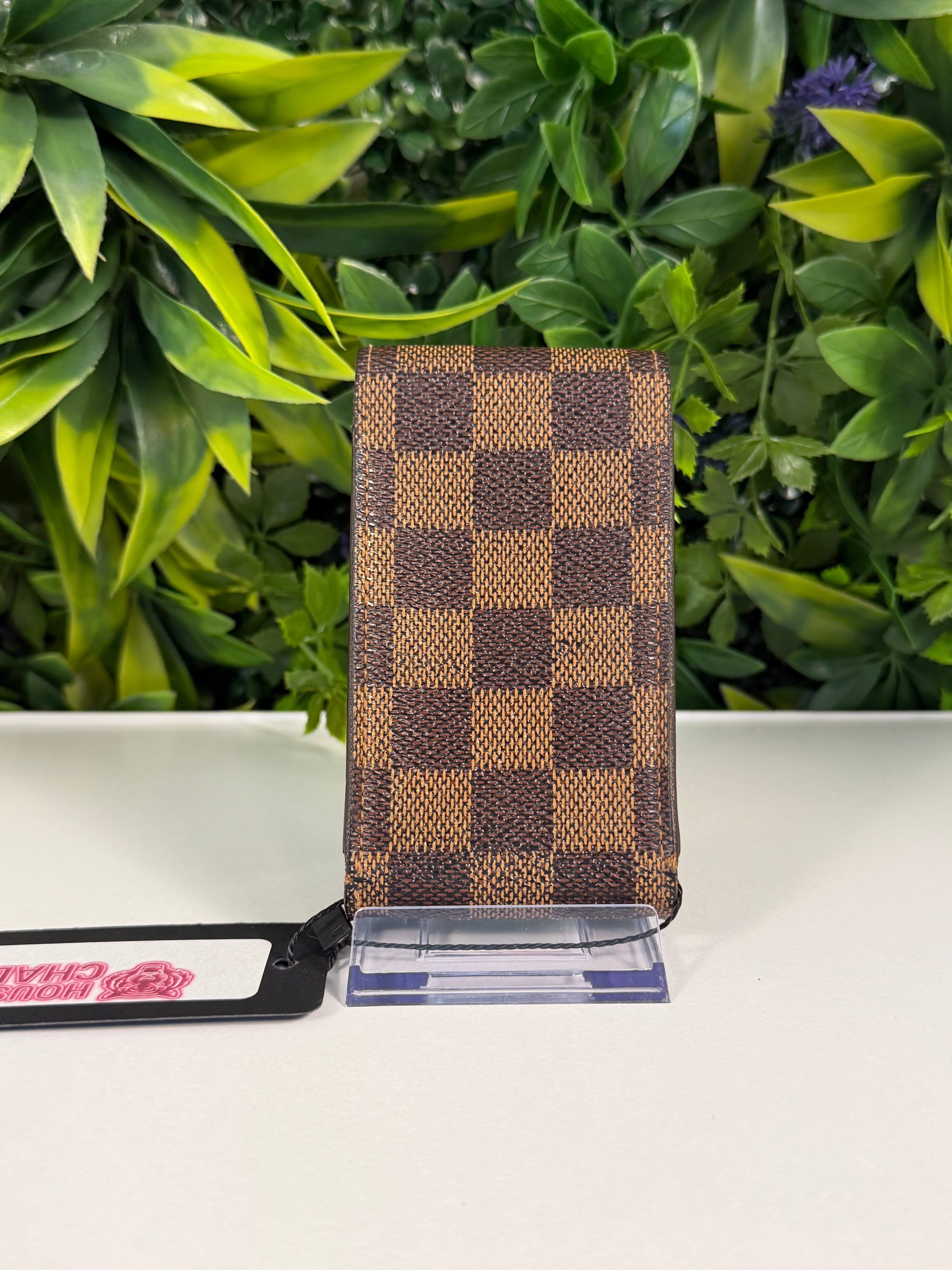 Louis Vuitton Pre-Loved Damier Ebene Mini Pouch LV-1012