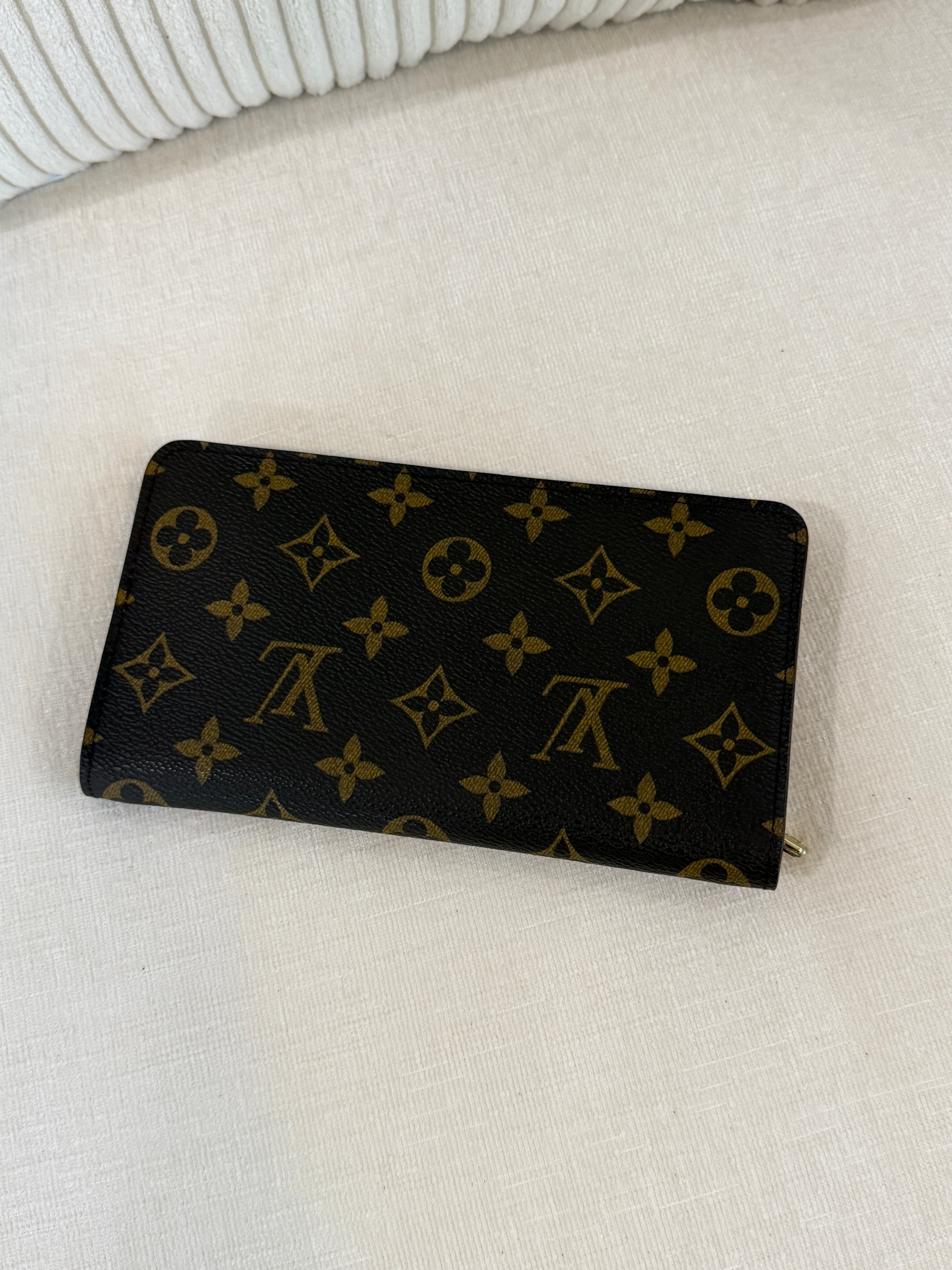 Louis Vuitton Vintage Long Zippy Wallet