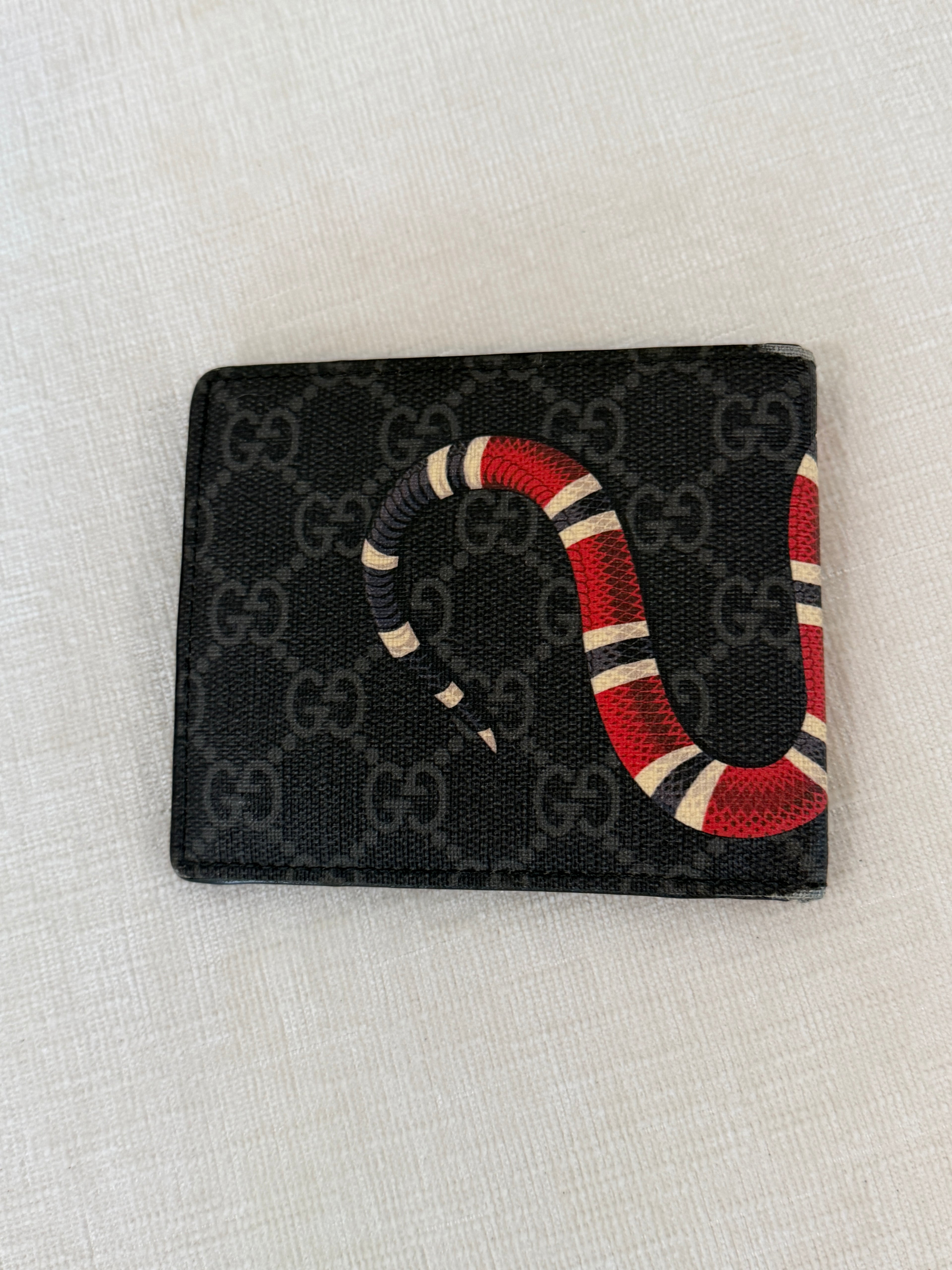 Gucci Kingsnake GG Supreme Wallet