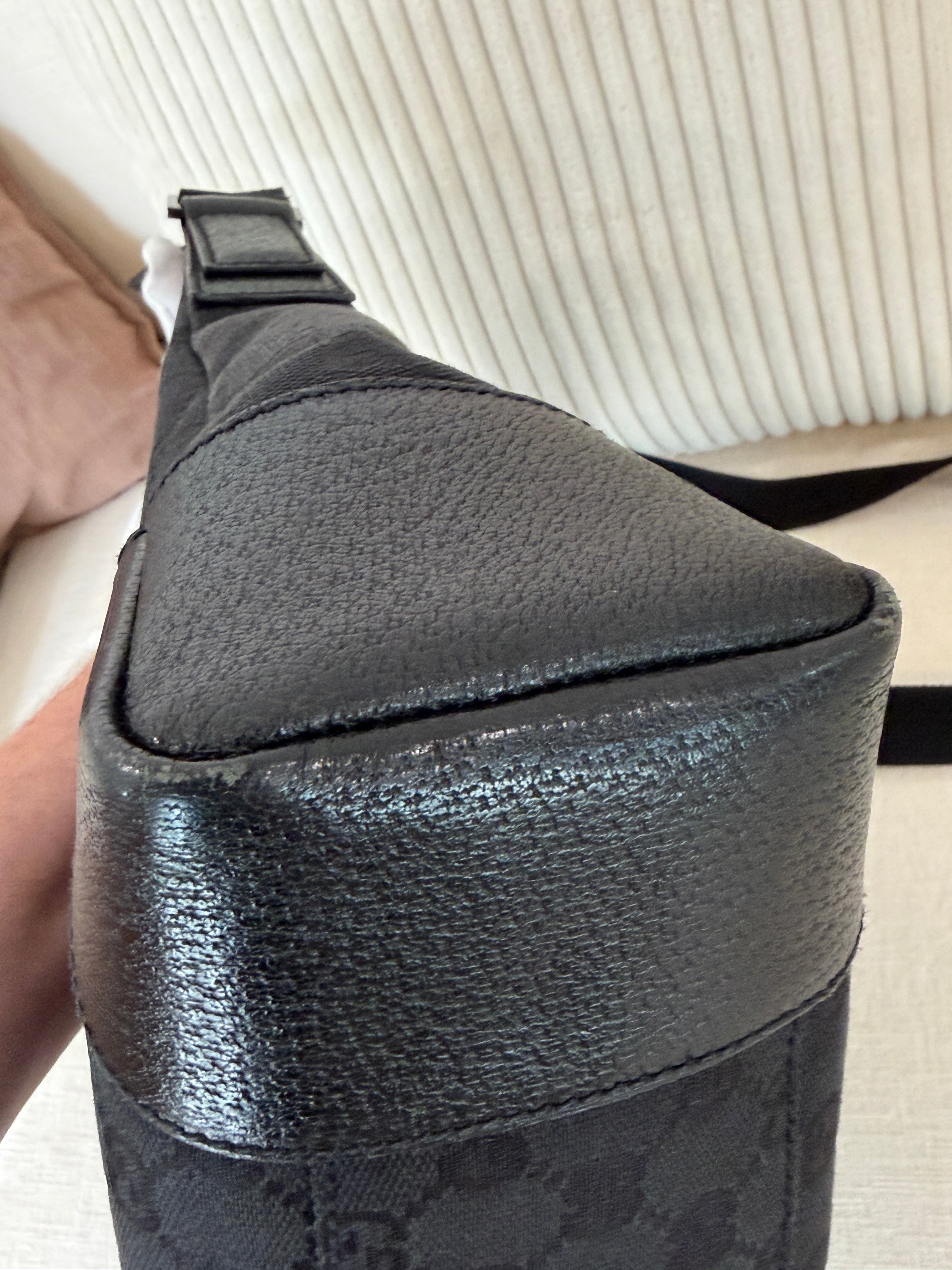 Gucci Black GG Canvas Messenger Bag