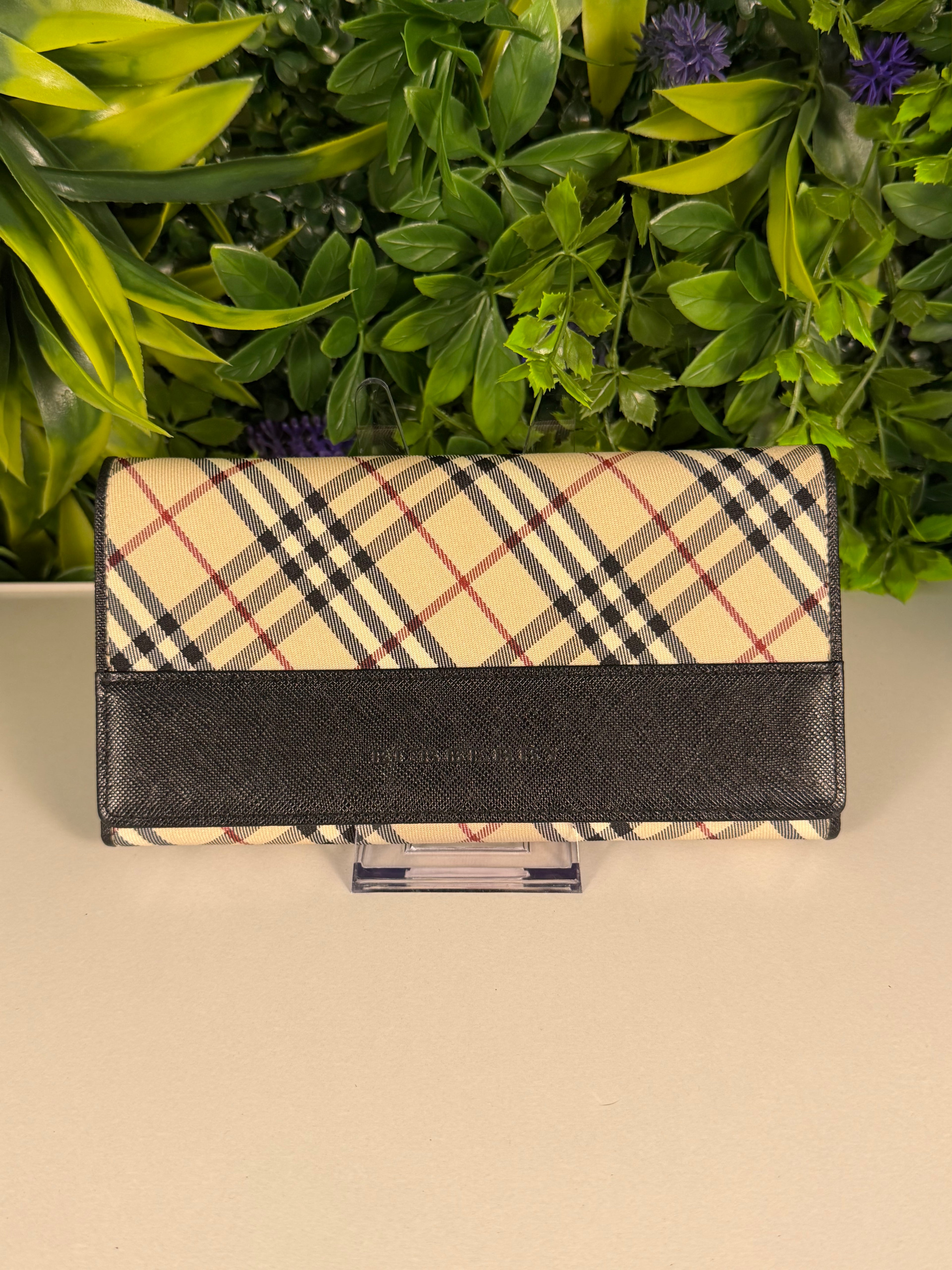 Burberry Pre-loved Nova Check Plaid and Black Leather Full Length Wallet with Internal Kisslock Compartment
