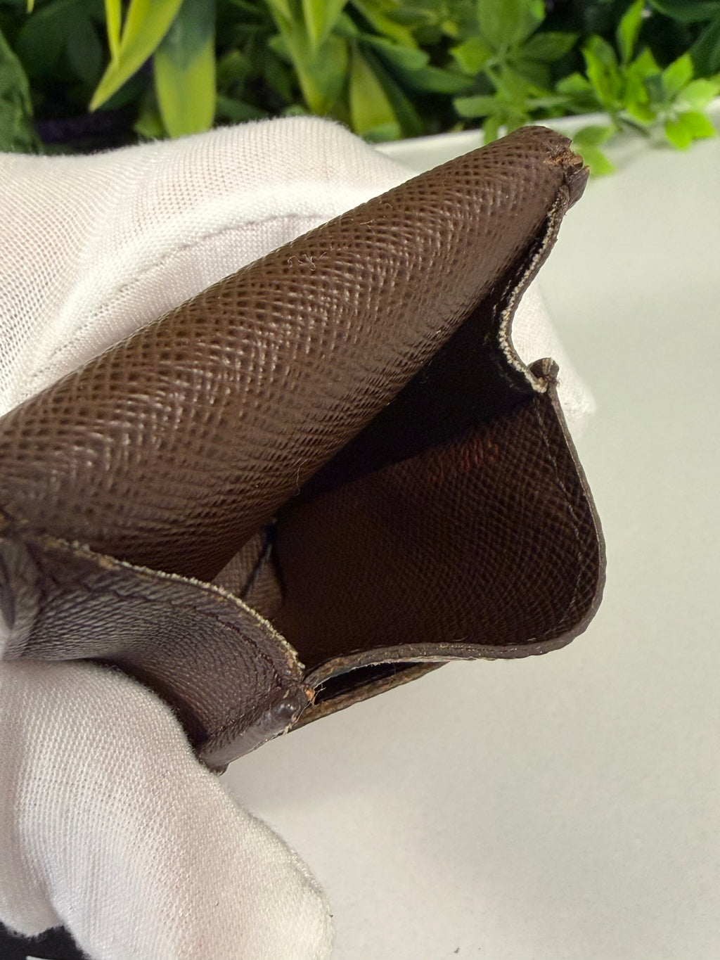 Louis Vuitton Pre-Loved Damier Ebene Mini Pouch LV-1012