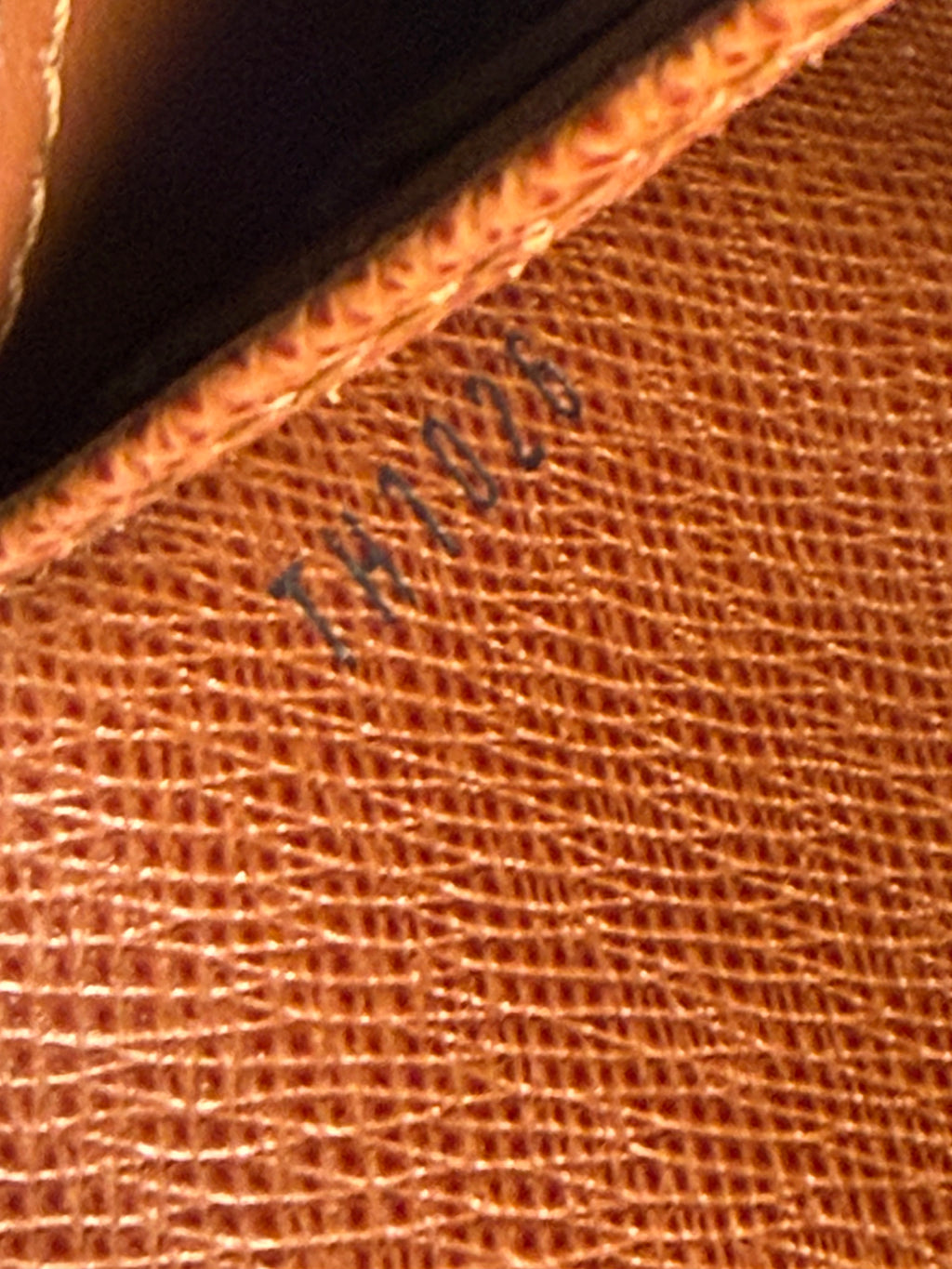 Louis Vuitton Pre-Loved Sarah Long Wallet