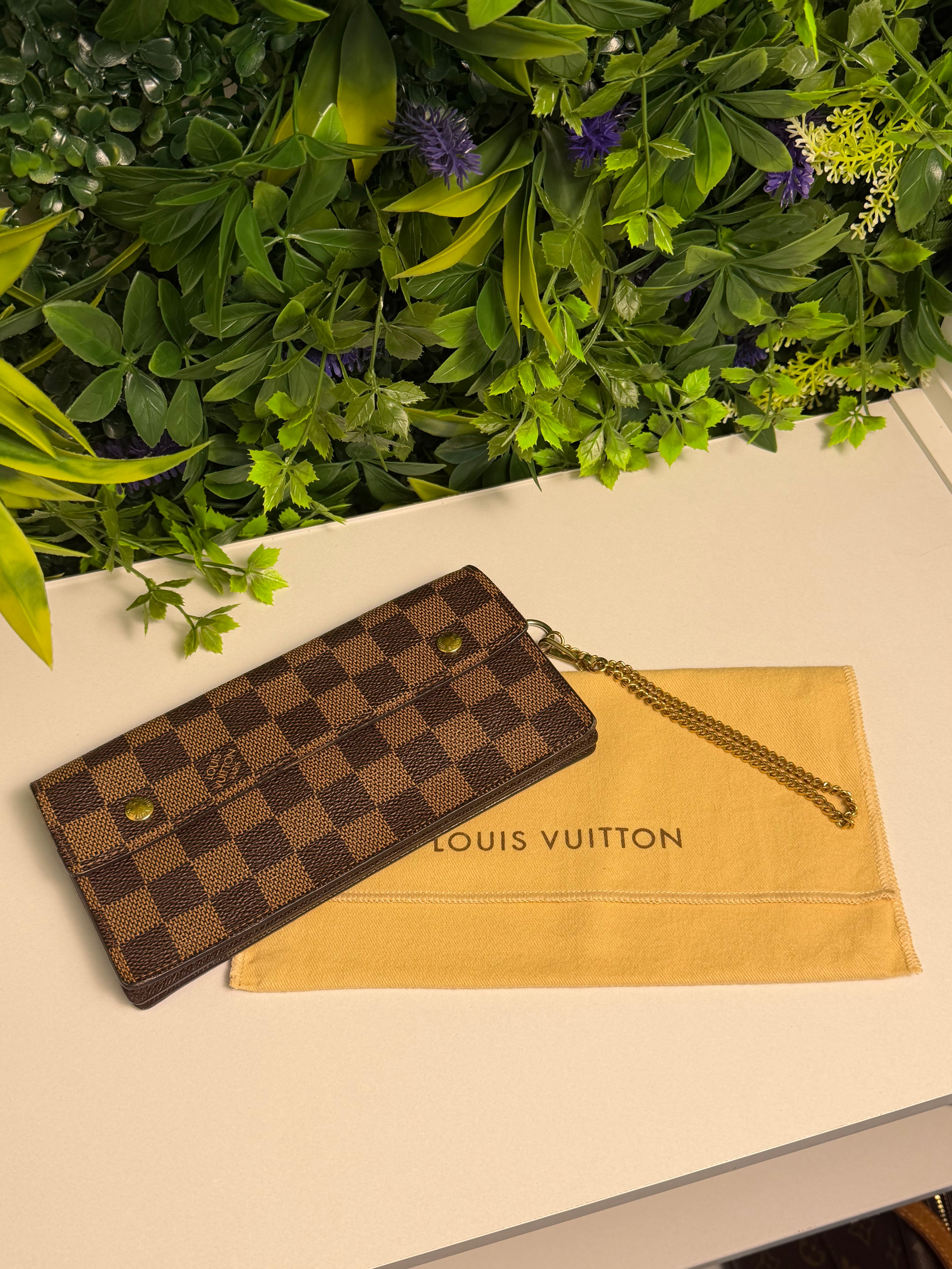 Louis Vuitton Pre-Loved Damier Ebene Accordion Long Wallet