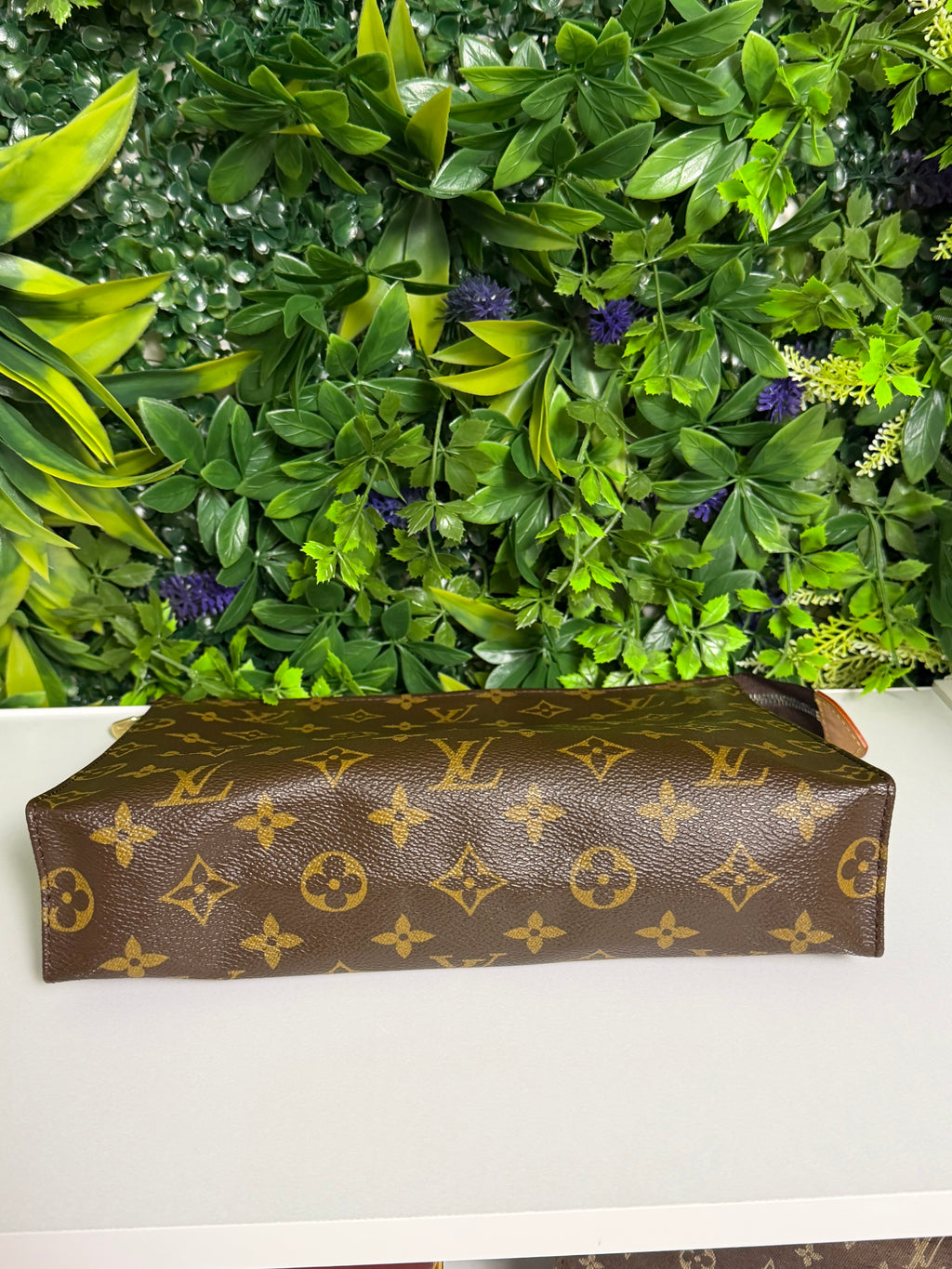 Louis Vuitton Pre-Loved Monogram Toiletry 26