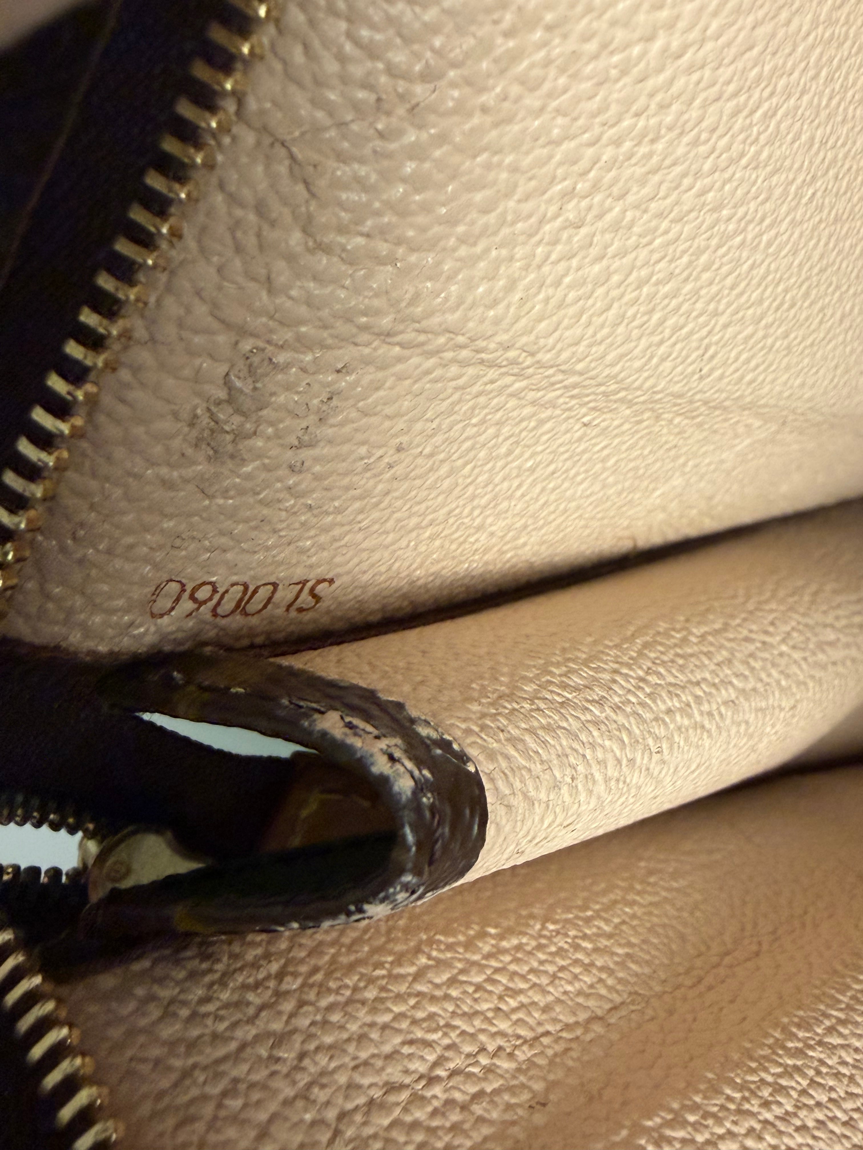 Louis Vuitton Pre-Loved Monogram Toiletry 26