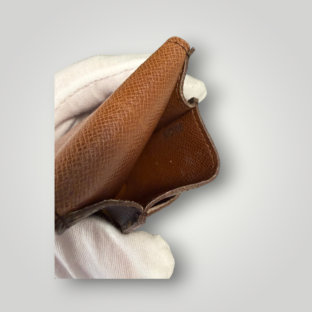 Louis Vuitton Pre-Loved Monogram Mini Pouch LV-1002